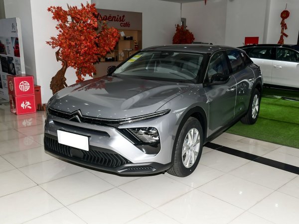 乐配网 法系跨界中型车上市，不足十万起售，1.6T+8AT配魔毯底盘